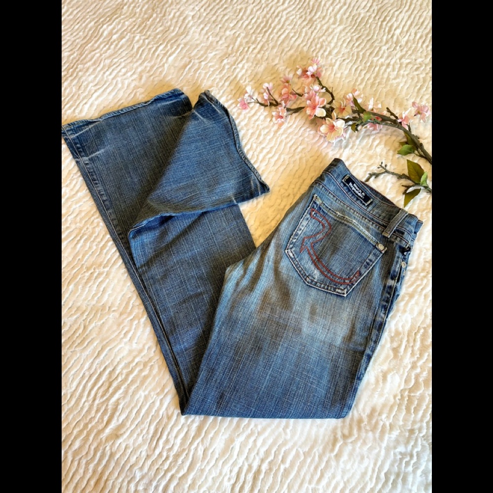 EUC 29 Rock Republic Jeans with Red Trim